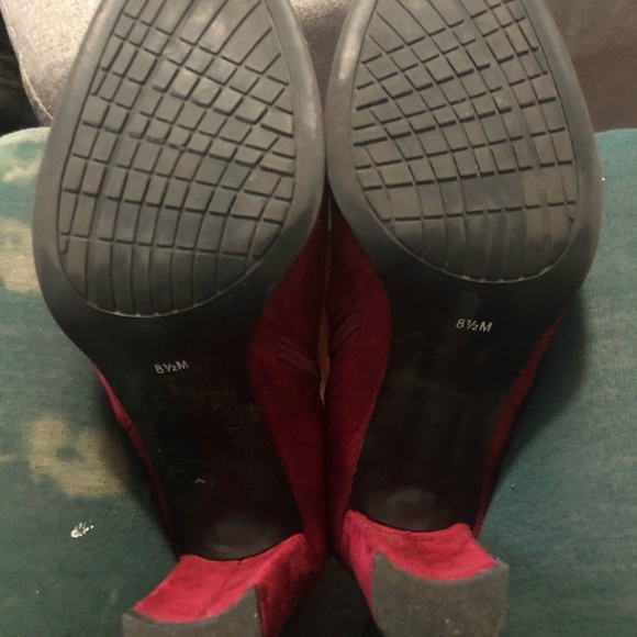 red boots - Picture 3 of 3